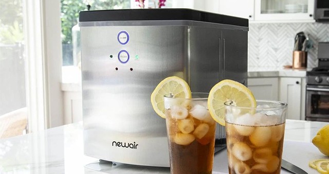 Replenish is a self-cleaning smoothie machine 